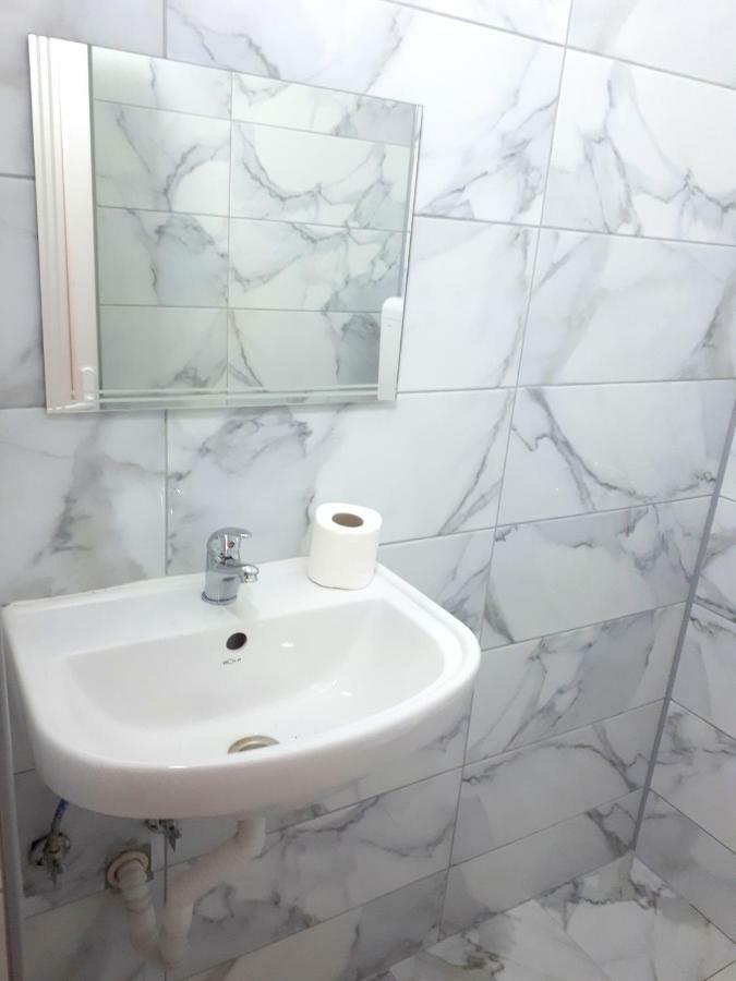 Štip Edelweiss Hostel מראה חיצוני תמונה