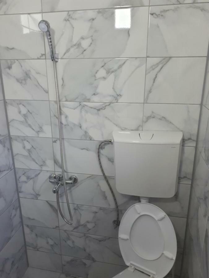 Štip Edelweiss Hostel מראה חיצוני תמונה